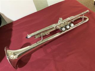 Getzen Trumpet 700 Eterna II in Original Case